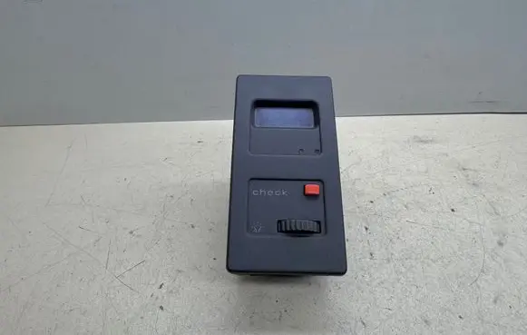 Audi 100 200 5000 C3 On-board computer control switch 447919153