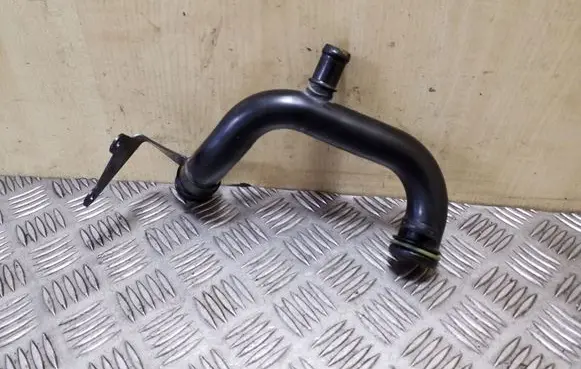 Volkswagen Touareg II Engine coolant pipe/hose 059121071BF
