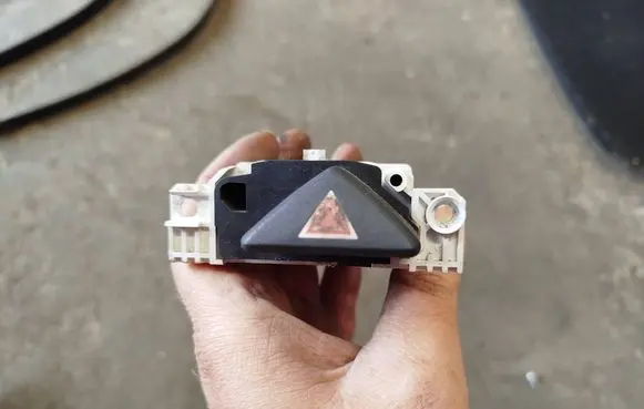 Ford Focus Hazard light switch