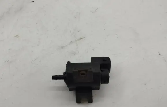 Maserati Quattroporte Vacuum valve 72828601