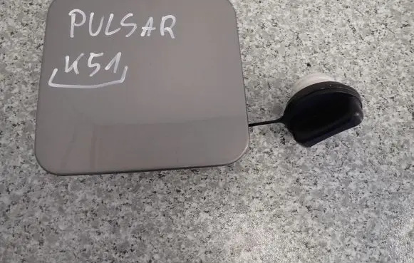 Nissan Pulsar Fuel tank cap