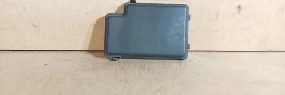 Jaguar XJ X308 Fuse box cover 2822