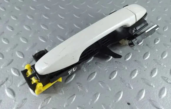 Subaru Outback (BS) Front door exterior handle 61160FJ000W6 61142FJ000