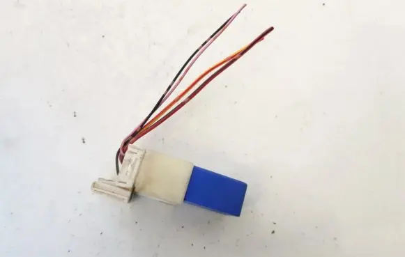 Nissan X-Trail T30 Other relay 2523079915