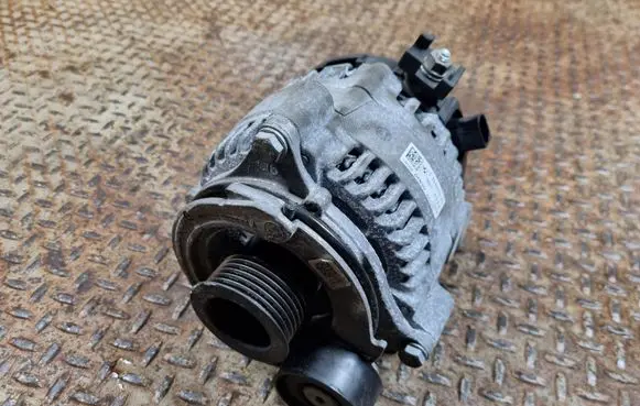 BMW 4 F36 Gran coupe Generator/alternator 8645325