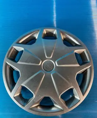 Ford Transit R15 wheel hub/cap/trim 401100 2304590