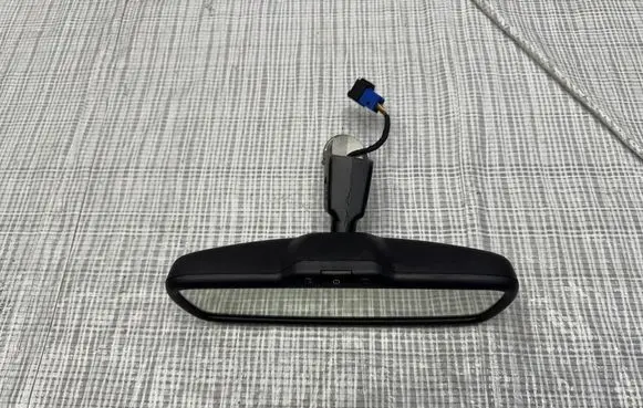 Alfa Romeo Giulia Rear view mirror (interior)