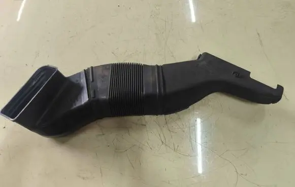 Audi A4 S4 B5 8D Air intake duct part 8D0129617B 4615527969
