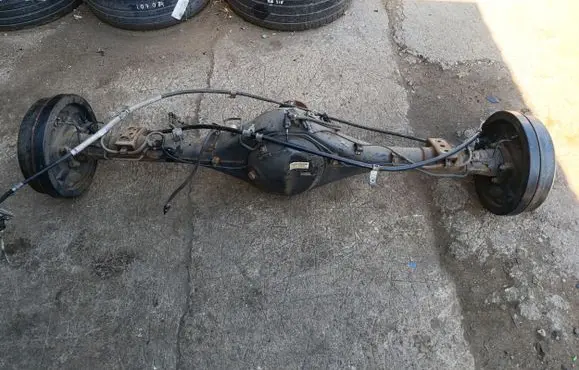 Mitsubishi L200 Rear axle beam SU19AX04704613 19724N SY455X