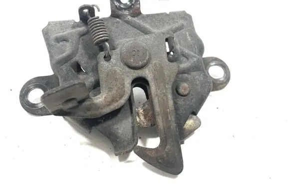 Toyota Yaris Verso Engine bonnet/hood lock/catch