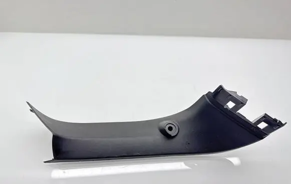 BMW 1 F40 (D)pillar trim (top) 7456057 51497456057 14622310