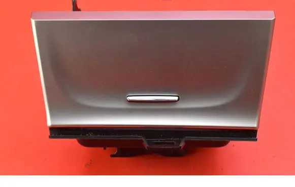 Jeep Grand Cherokee Glove box B47078