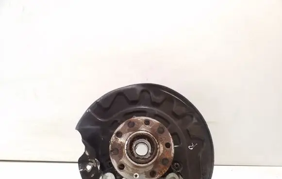 Volkswagen Tiguan Front wheel hub 5Q0401258A