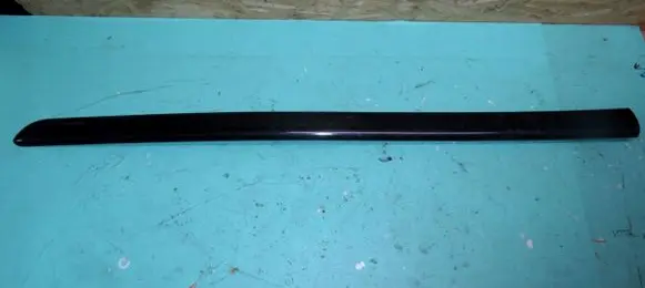 Peugeot 3008 I Front door trim bar 98547R02