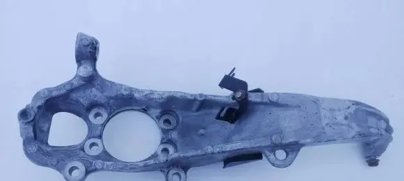 Infiniti Q50 Front wheel hub spindle knuckle