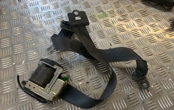 Mercedes-Benz Sprinter W906 Front seatbelt