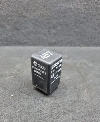 Audi A6 C7 Glow plug pre-heat relay 0281003032 038907281B