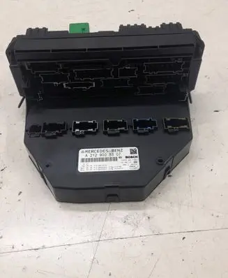 Mercedes-Benz E C207 W207 Fuse module A2129008307 A2129024403 A2129016100