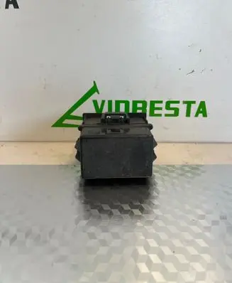 Volvo XC60 Relay mounting block 