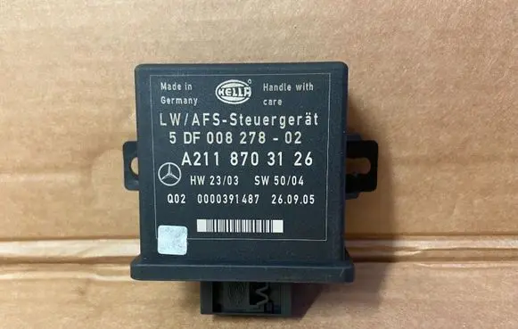 Mercedes-Benz E W211 Light module LCM A2118703126