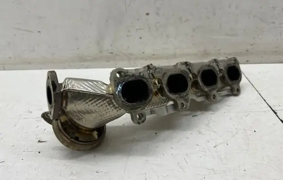 Mercedes-Benz CLA C118 X118 Exhaust manifold A654140990