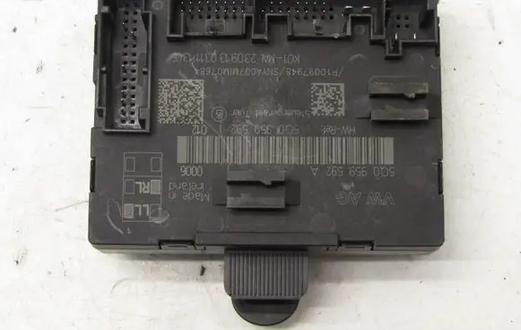 Audi A3 S3 8V Door control unit/module 5Q0959592A