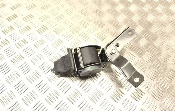 Subaru Legacy Middle seatbelt (rear) C7466 DS53083N