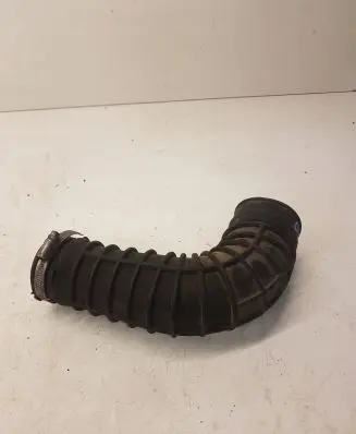 Audi A8 S8 D3 4E Air intake hose/pipe 057129628B