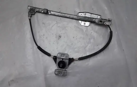 Volkswagen PASSAT B3 Sliding door window regulator with motor 357839402