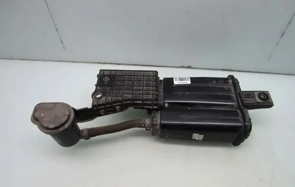 Hyundai i30 fastback Active carbon filter fuel vapour canister 