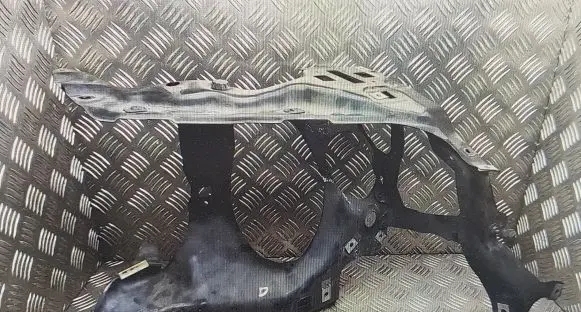 BMW 7 E65 E66 Headlight/headlamp mounting bracket
