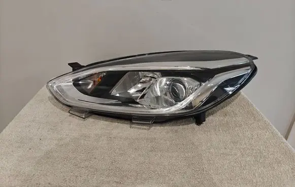 Ford Fiesta Headlight/headlamp H1BB13W030 175PL25171