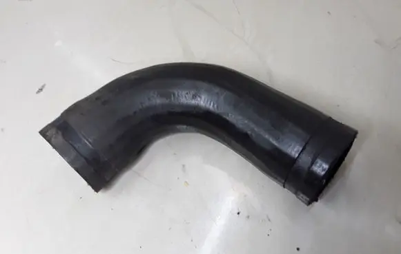 Audi A4 S4 B5 8D Intercooler hose/pipe KH745