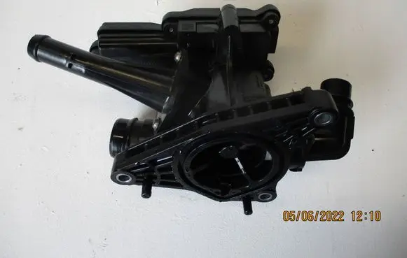Hyundai H-1, Starex, Satellite Thermostat/thermostat housing 256002M810