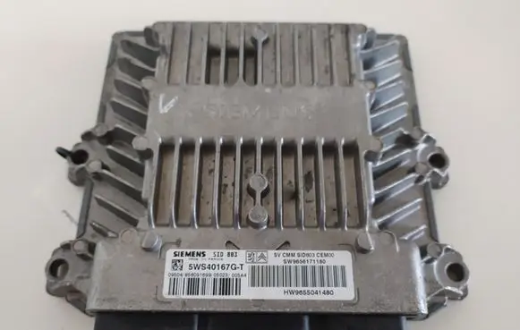 Peugeot 407 Engine control unit/module 5WS40167GT