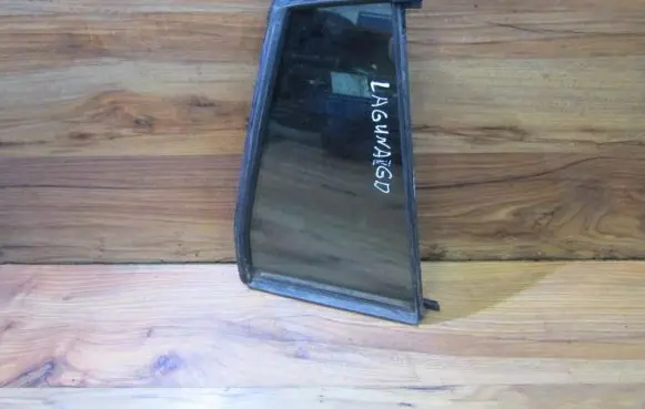Renault Laguna II Rear vent window glass 