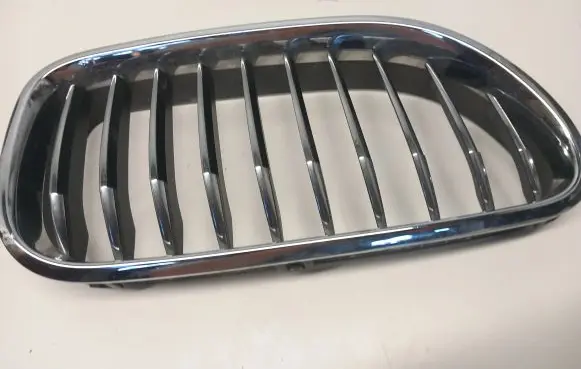 BMW 6 F12 F13 Front bumper upper radiator grill 51137212850 7212850 5113
