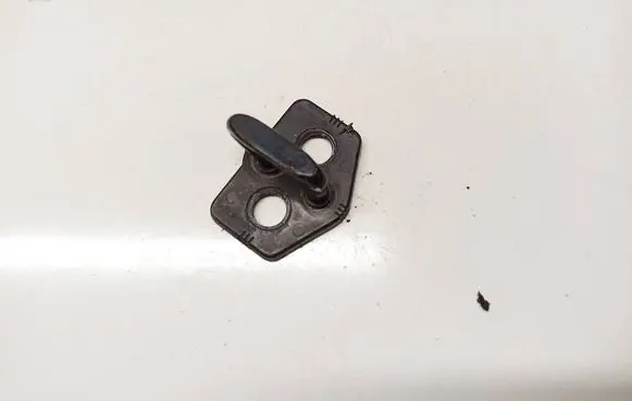 Volvo S60 Front door lock loop/hook striker 9159920