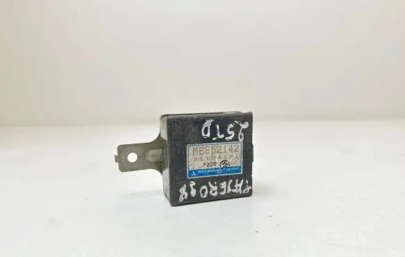 Mitsubishi Pajero Other control units/modules MB852142