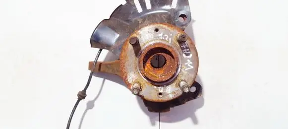 Hyundai i20 (PB PBT) Front wheel hub