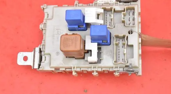 Nissan Maxima Fuse box set
