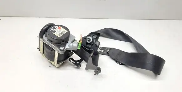Volvo S60 Front seatbelt P39800481
