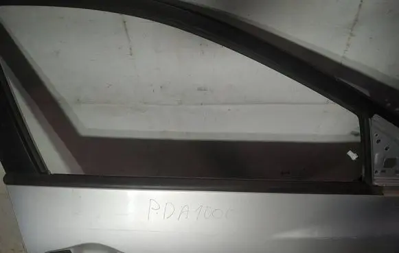 Hyundai ix35 Front door glass trim molding 