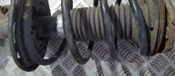 Toyota Avensis T270 Front coil spring