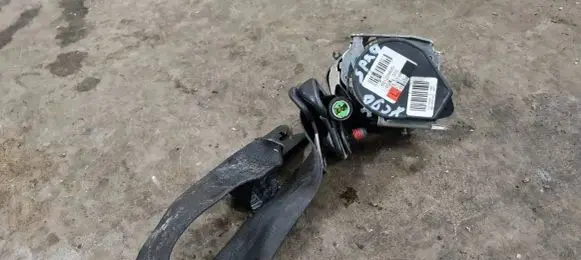 Volvo XC90 Third row seat belt 30738607