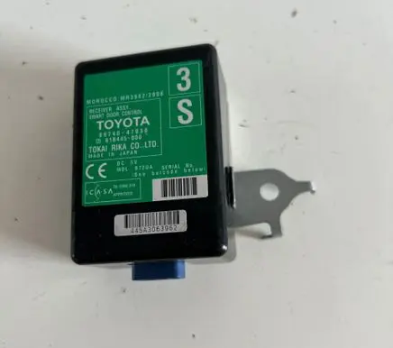 Toyota Prius (XW30) Door central lock control unit/module 8974047030 61B445000
