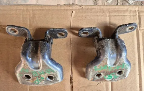 KIA Sorento Front door hinge set 