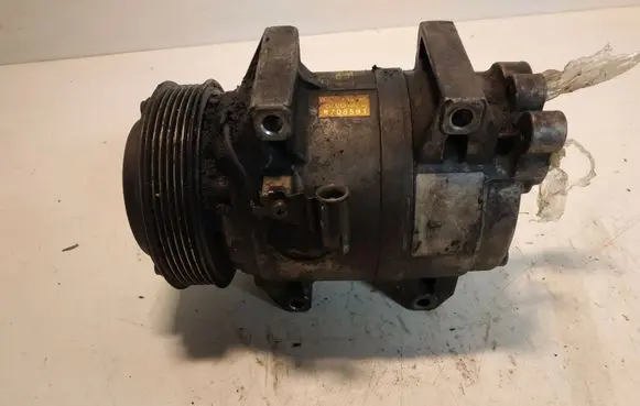 Volvo V70 Air conditioning (A/C) compressor (pump) 8708581