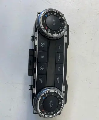 Mercedes-Benz C W204 Climate control unit 2048309385 SW520600