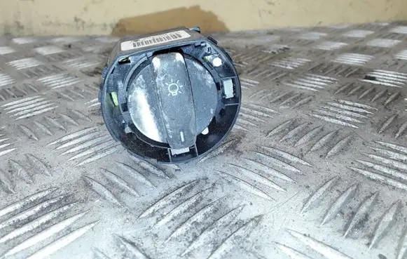 Skoda Octavia Mk2 (1Z) Light switch 1Z0941431B